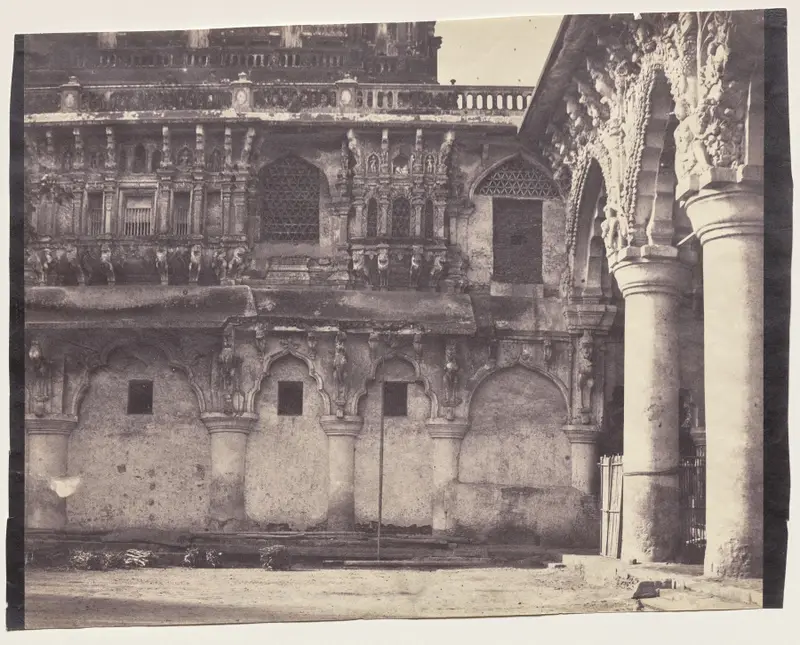South Façade of the Quadrangle of the Nayak Darbar Hall, Thanjavur — تصویر رکورد موزهٔ هنر کلیولند (دسترسی آزاد)
