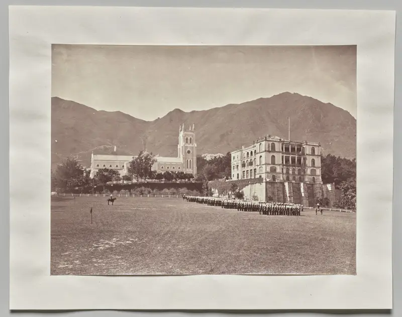 Untitled (Hong Kong, St. John’s Cathedral, from the Parade Ground, H.M. Regiment on Parade) — تصویر رکورد موزهٔ هنر کلیولند (دسترسی آزاد)