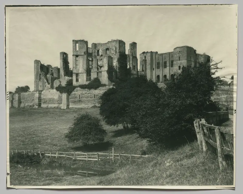 Kenilworth Castle, Warwickshire, England — تصویر رکورد موزهٔ هنر کلیولند (دسترسی آزاد)