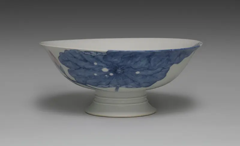 High-Footed Bowl with Lotus Pond — تصویر رکورد موزهٔ هنر کلیولند (دسترسی آزاد)