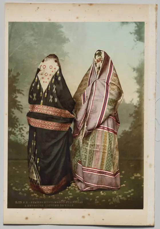 Femmes musulmanes Syriennes à Beyrouth, Costume de Ville (Two Women) — تصویر رکورد موزهٔ هنر کلیولند (دسترسی آزاد)