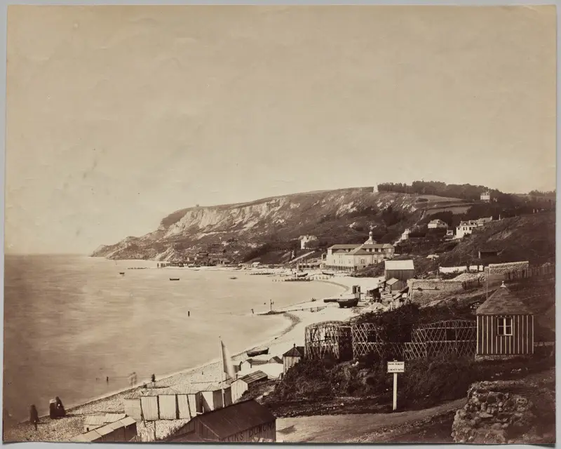 View of Ste-Adrese Beach with the Dumont Baths — تصویر رکورد موزهٔ هنر کلیولند (دسترسی آزاد)