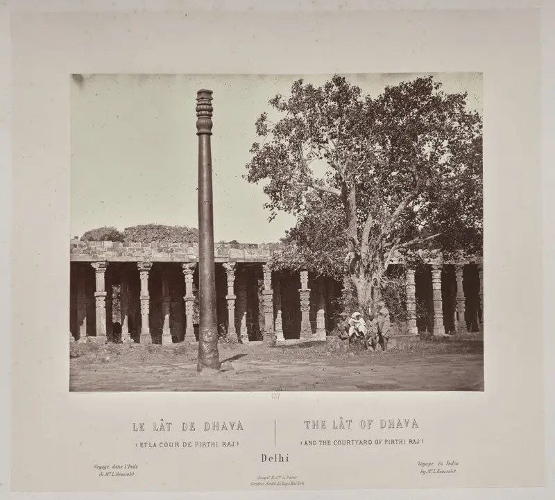 The Lât of Dhava and the Courtyard of Pirthi  Raj, Delhi — تصویر رکورد موزهٔ هنر کلیولند (دسترسی آزاد)