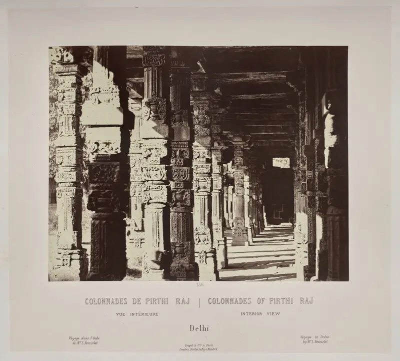 Colonnades of Pirthi Raj, Interior View, Delhi — تصویر رکورد موزهٔ هنر کلیولند (دسترسی آزاد)