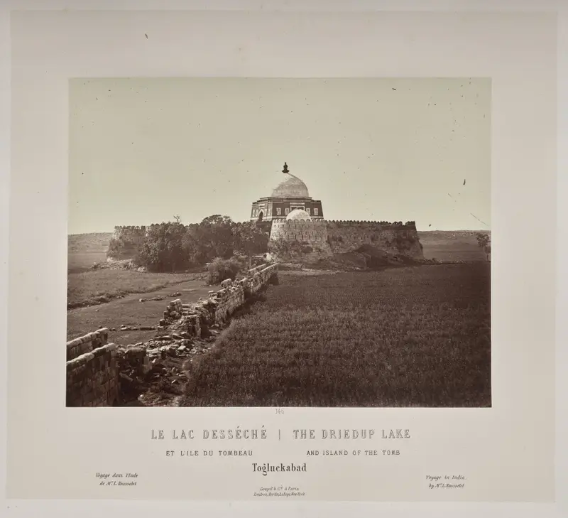 The Driedup Lake and Island of the Tomb, Togluckabad — تصویر رکورد موزهٔ هنر کلیولند (دسترسی آزاد)
