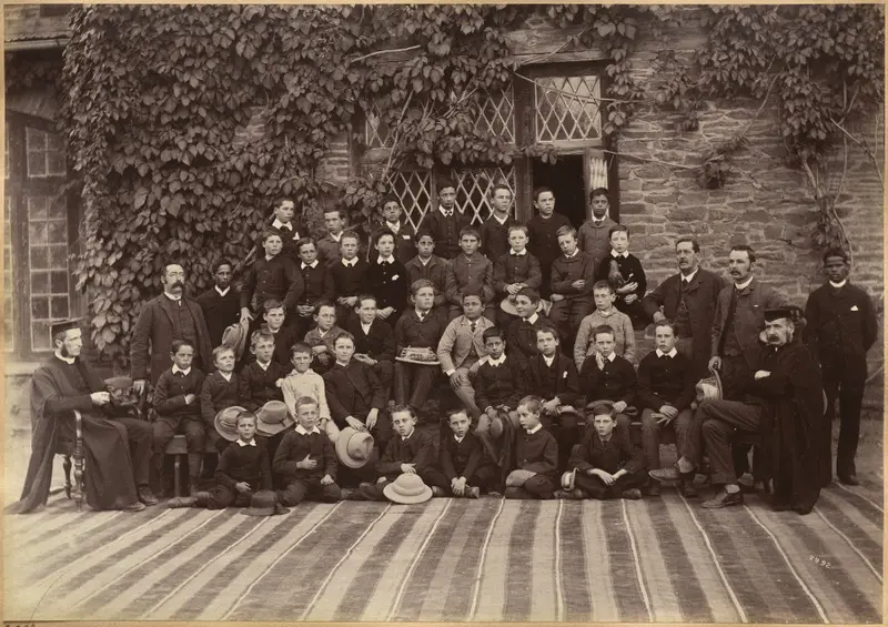 Primary Class, Bishop Cotton School, Shimla (recto) — تصویر رکورد موزهٔ هنر کلیولند (دسترسی آزاد)