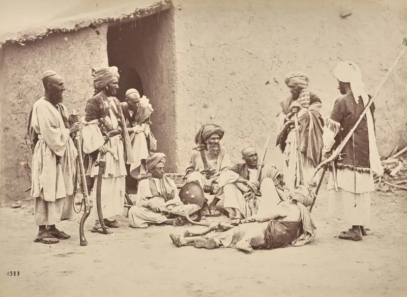 Group of Natives from Near Khyber Pass — تصویر رکورد موزهٔ هنر کلیولند (دسترسی آزاد)