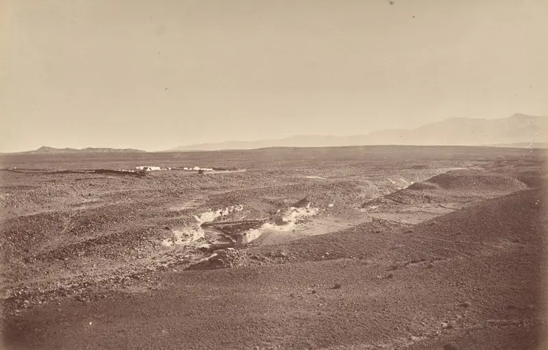 Fort Battye and Plains of Futtiabad — تصویر رکورد موزهٔ هنر کلیولند (دسترسی آزاد)