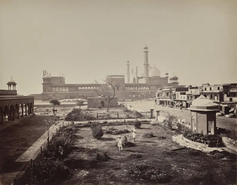 Delhi. View of North Side of the Jamma Musjid in Principal Mabonedau Place of Worship — تصویر رکورد موزهٔ هنر کلیولند (دسترسی آزاد)