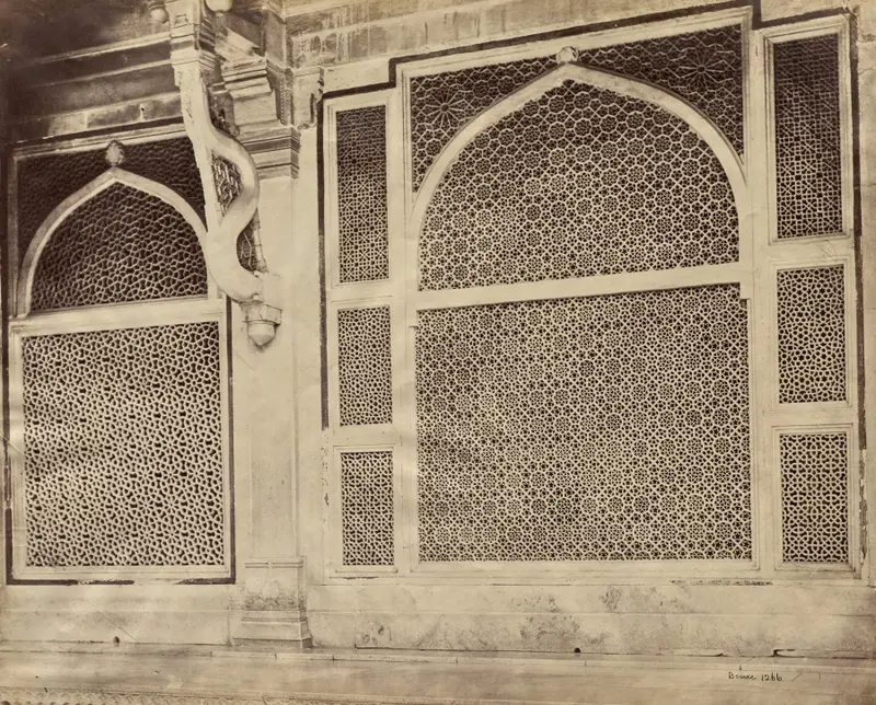 Futtypore Sikri—Two of the Marbled Screens in the Tomb of Sheik Selim Chisti — تصویر رکورد موزهٔ هنر کلیولند (دسترسی آزاد)