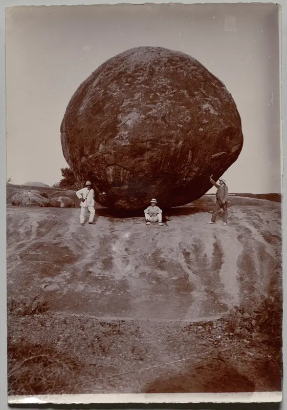 Krishna's Butter Ball, Mahabalipuram — تصویر رکورد موزهٔ هنر کلیولند (دسترسی آزاد)