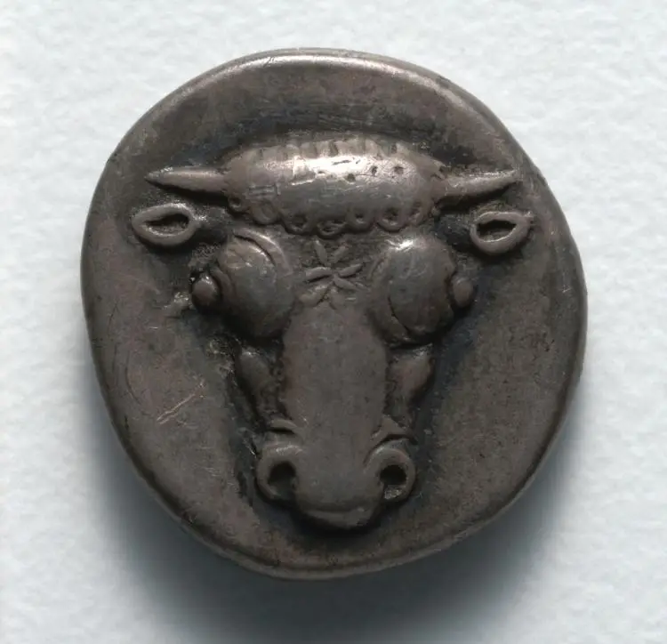 Hemidrachm: Bull's Head (obverse) — تصویر رکورد موزهٔ هنر کلیولند (دسترسی آزاد)