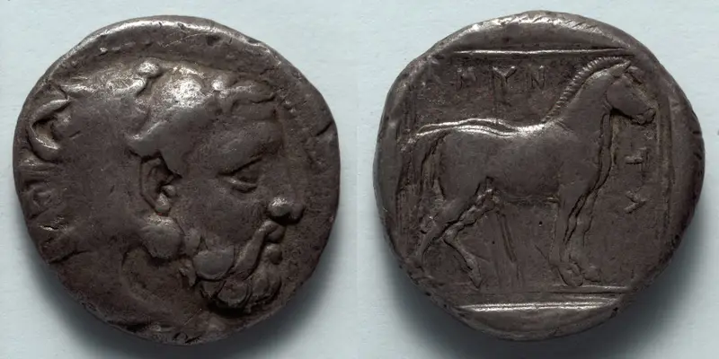 Stater: Head of Bearded Herakles (obverse); Horse (reverse) — تصویر رکورد موزهٔ هنر کلیولند (دسترسی آزاد)