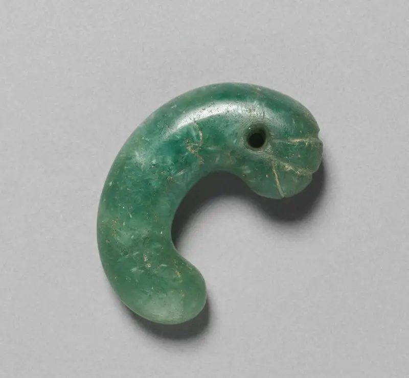 Comma-shaped Jade — تصویر رکورد موزهٔ هنر کلیولند (دسترسی آزاد)