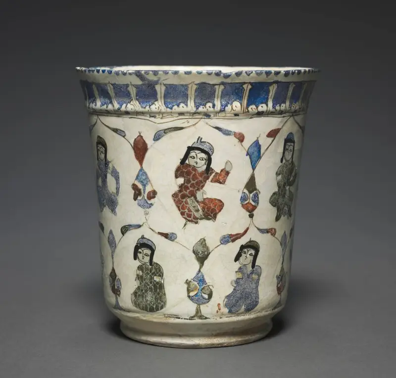 Mina'i Beaker with Seated Princes — تصویر رکورد موزهٔ هنر کلیولند (دسترسی آزاد)