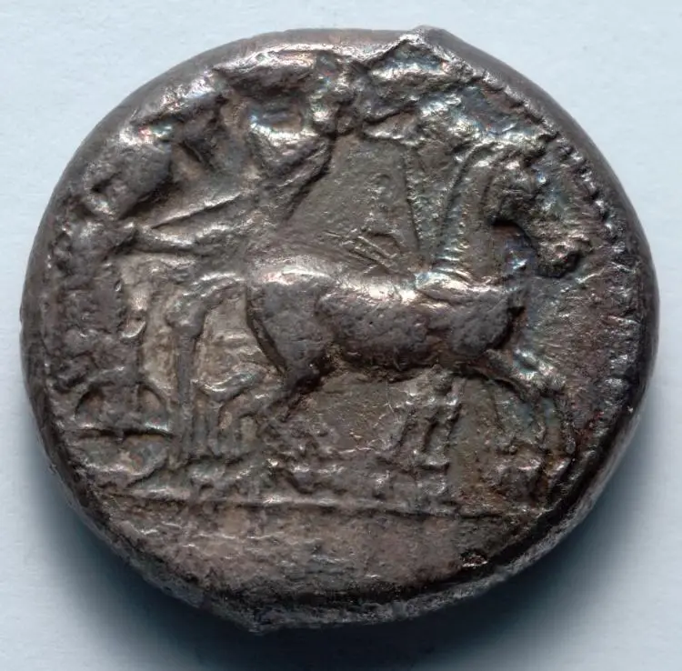 Tetradrachm: Quadriga, Nike (obverse) — تصویر رکورد موزهٔ هنر کلیولند (دسترسی آزاد)