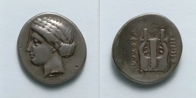 Drachm: Head of Apollo (obverse); Lyre (reverse) — تصویر رکورد موزهٔ هنر کلیولند (دسترسی آزاد)