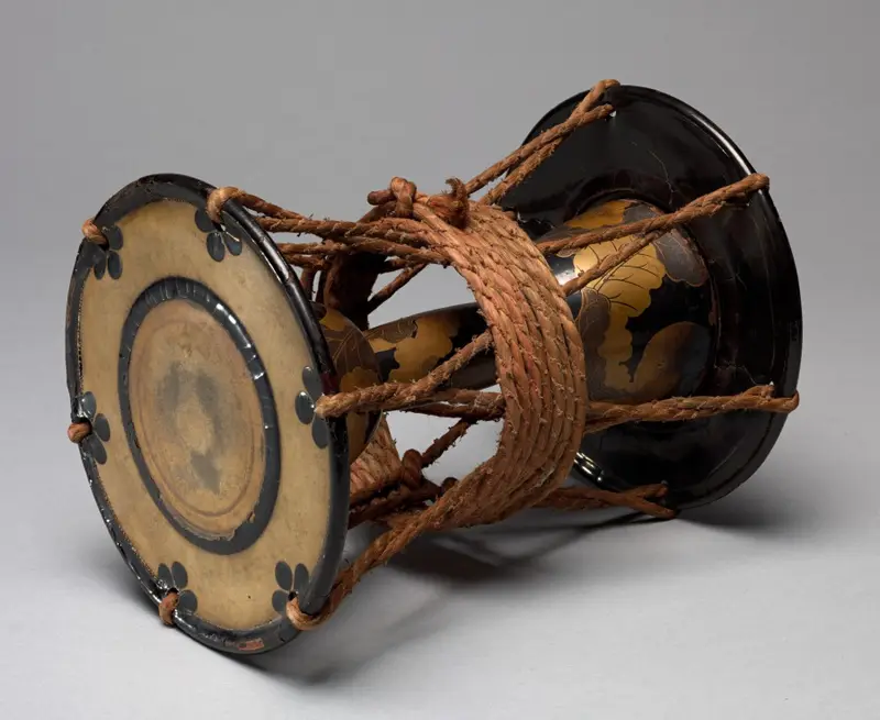 Tsuzumi Drum — تصویر رکورد موزهٔ هنر کلیولند (دسترسی آزاد)