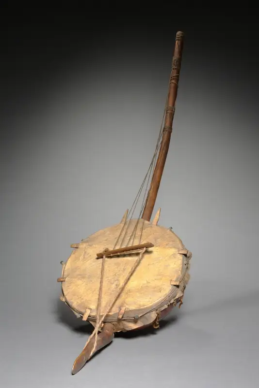 Kora — تصویر رکورد موزهٔ هنر کلیولند (دسترسی آزاد)