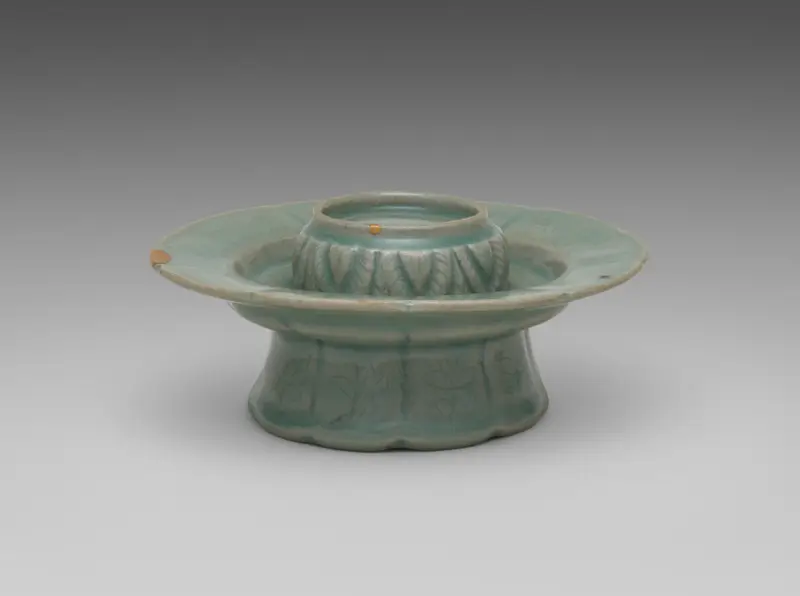Floral-shaped Cup Stand — تصویر رکورد موزهٔ هنر کلیولند (دسترسی آزاد)