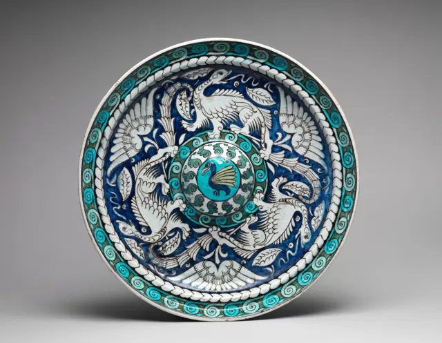 Plate — تصویر رکورد موزهٔ متروپولیتن (دسترسی آزاد)