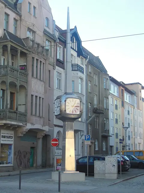 Blaue Uhr — تصویر رکورد ویکی‌داده