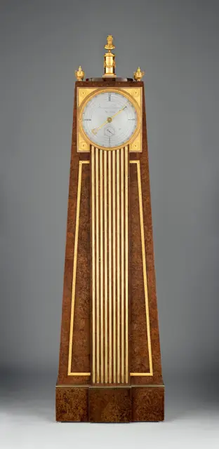 Obelisk clock with a Franklin movement — تصویر رکورد ویکی‌داده
