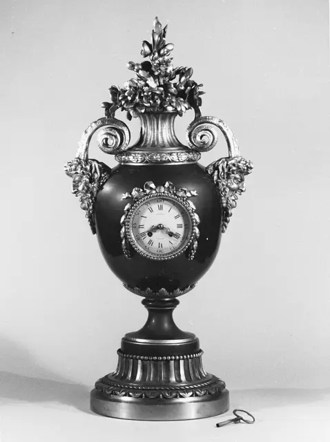 Clock — تصویر رکورد ویکیداده