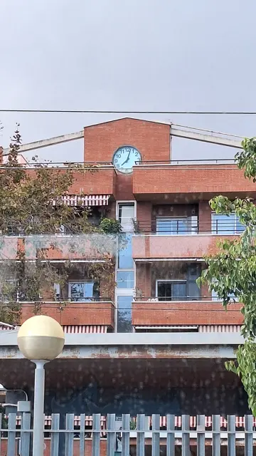Rellotge de l'avinguda de Maristany — تصویر رکورد ویکیداده