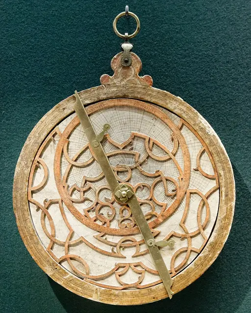 Planispheric astrolabe — تصویر رکورد ویکیداده