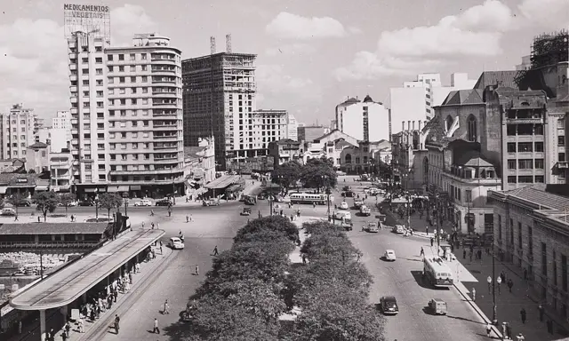 Vista parcial da Praça João Mendes. São Paulo/Sp — تصویر رکورد ویکی‌داده