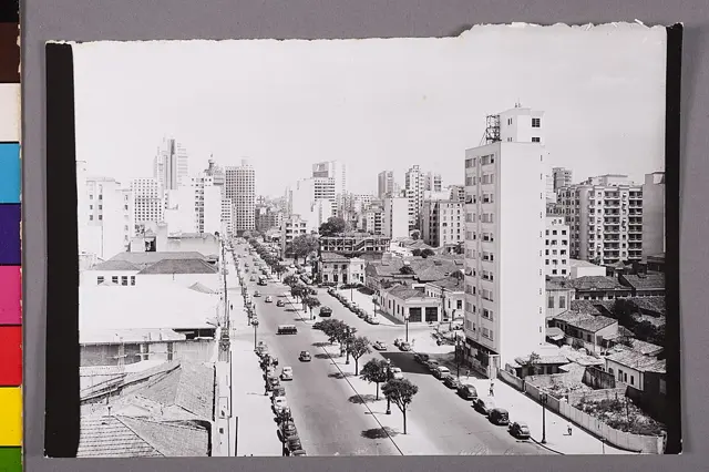 Vista parcial da Avenida Cásper Líbero. São Paulo/Sp — تصویر رکورد ویکی‌داده