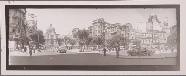 Vista parcial da Praça da Sé. São Paulo/Sp. 02 — تصویر رکورد ویکیداده