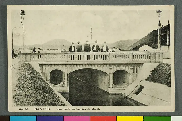 Santos. uma Ponte na Avenida do Canal — تصویر رکورد ویکیداده