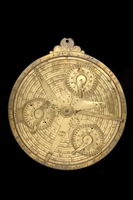 Astrolabe and Equatorium — تصویر رکورد ویکیداده