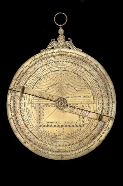 Universal Astrolabe — تصویر رکورد ویکیداده