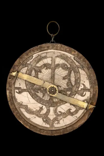 Paper Astrolabe — تصویر رکورد ویکیداده