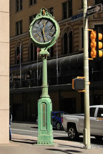 Hertzberg Clock — تصویر رکورد ویکیداده