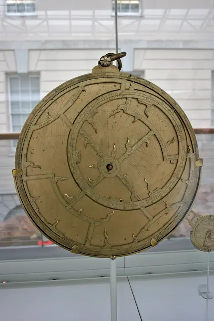 Composite astrolabe — تصویر رکورد ویکیداده