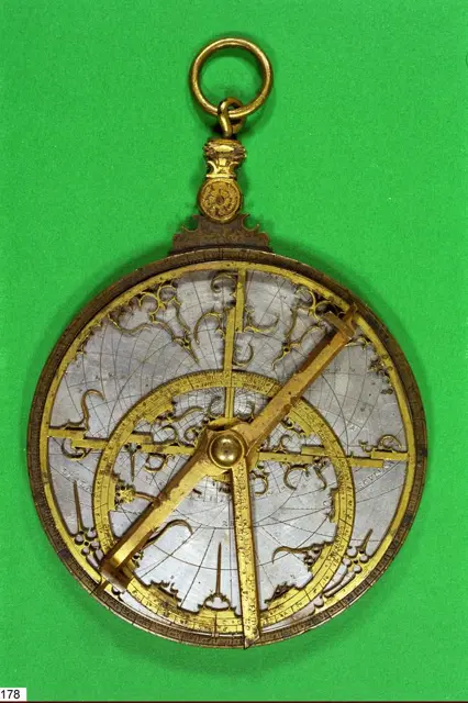 astrolabe — تصویر رکورد ویکیداده