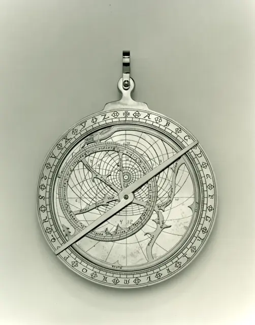 Astrolabe: Western — تصویر رکورد ویکیداده