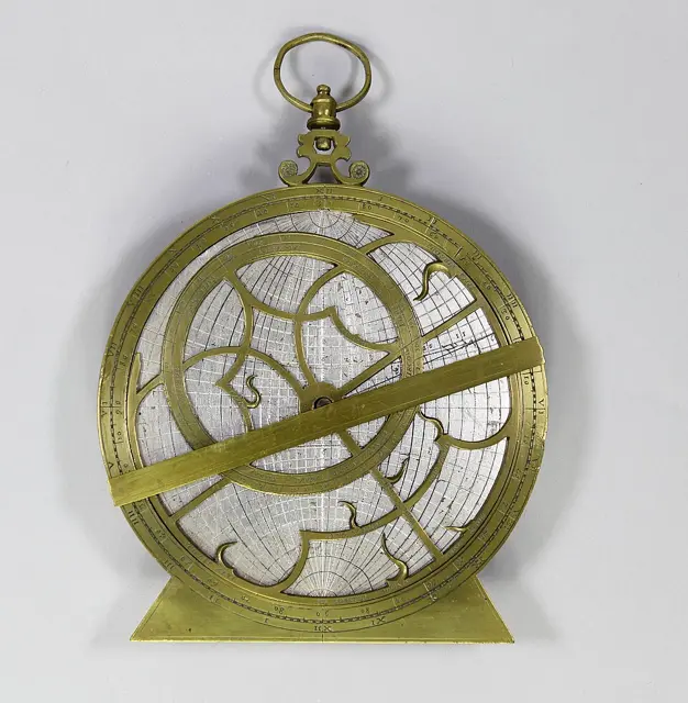 Astrolabe: Western, multiple-type — تصویر رکورد ویکیداده