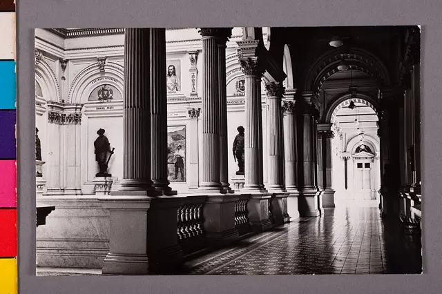 Interior do Museu Paulista (Galeria Superior) — تصویر رکورد ویکیداده
