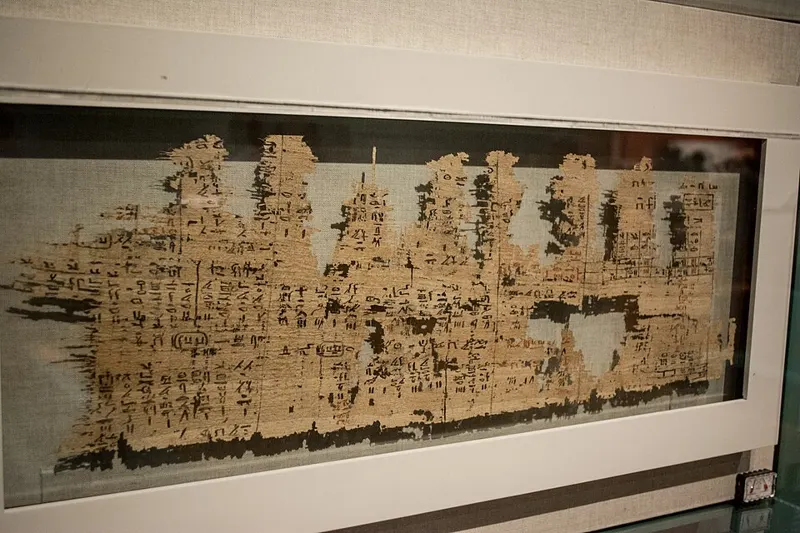 Abusir papyrus - Pharaoh exhibit - Cleveland Museum of Art (27910051062) — تصویر رکورد ویکی‌داده