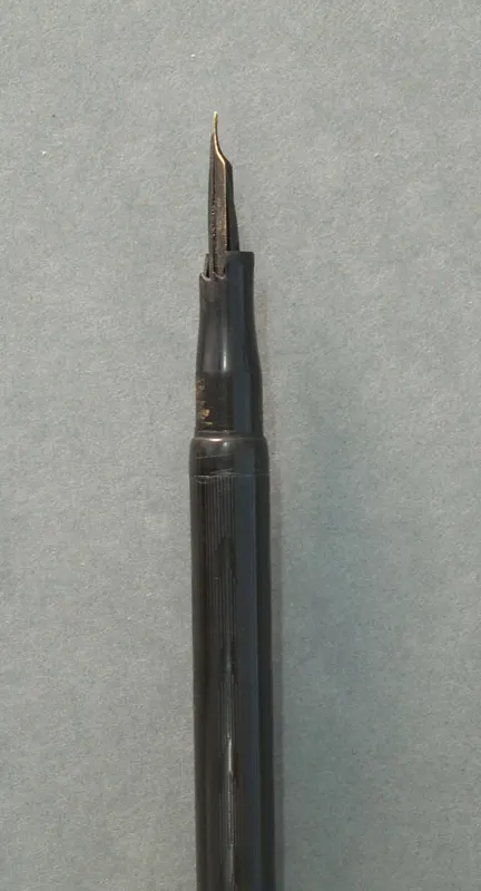 Pen, fountain — تصویر رکورد ویکیداده
