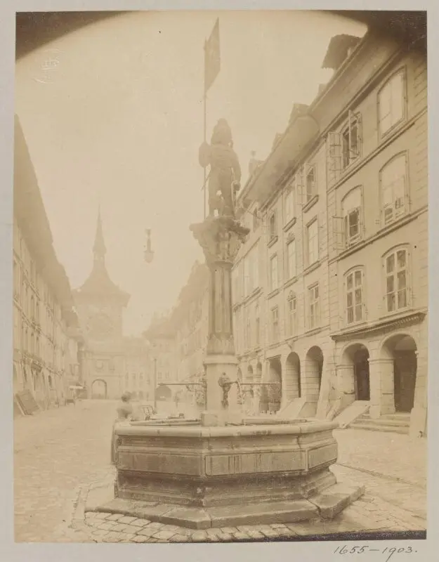 Photograph: The Zahringer Fountain in the Kramgasse, Bern, Switzerland — تصویر رکورد موزهٔ ویکتوریا و آلبرت