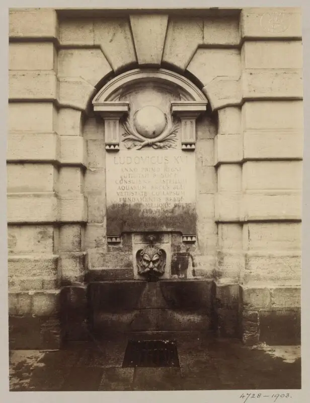 Photograph: Fountain, Rue de l'Arbre Sec, Paris, France — تصویر رکورد موزهٔ ویکتوریا و آلبرت