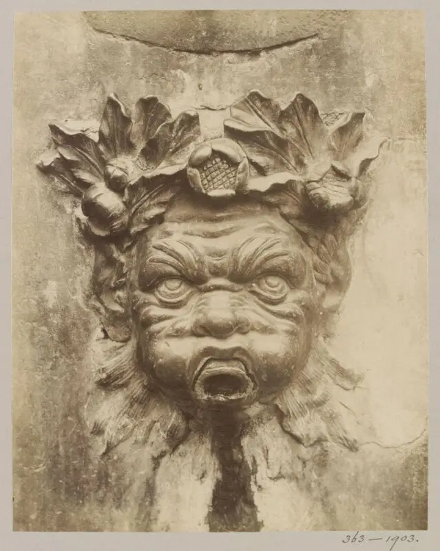Photograph: Detail of a Fountain Head, Paris, France — تصویر رکورد موزهٔ ویکتوریا و آلبرت