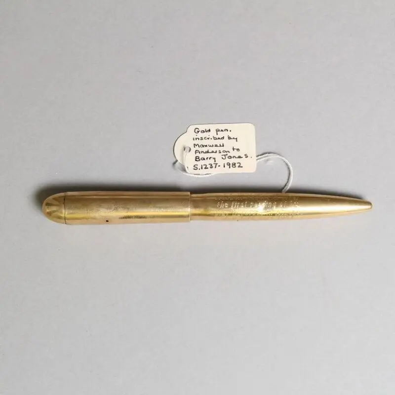 Fountain pen — تصویر رکورد موزهٔ ویکتوریا و آلبرت