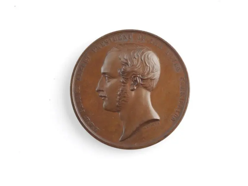 Medal: Exhibitors Medal for the Great Exhibition of 1851 — تصویر رکورد موزهٔ ویکتوریا و آلبرت